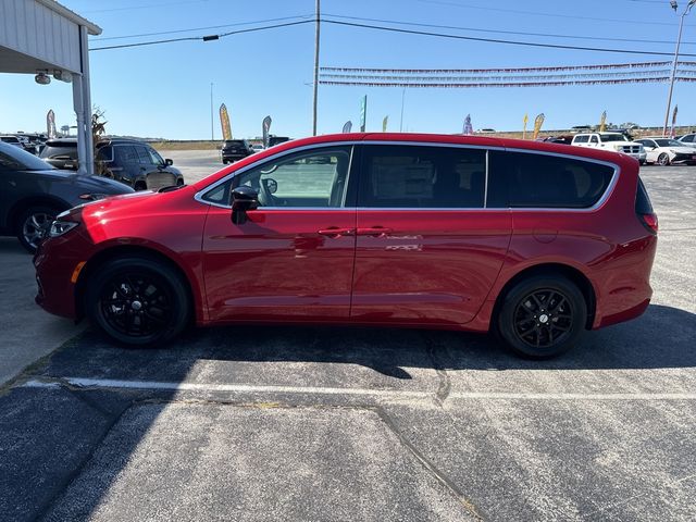 2024 Chrysler Pacifica Touring-L