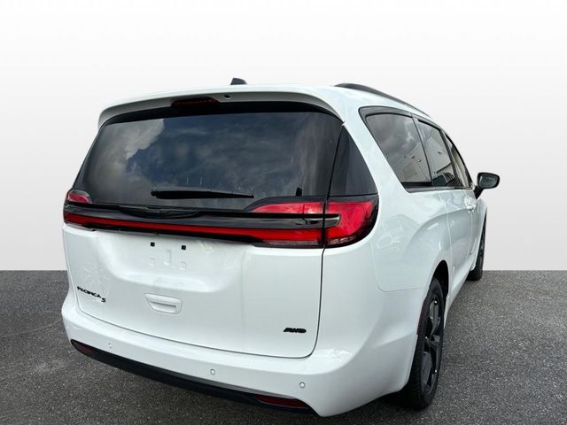 2024 Chrysler Pacifica Touring-L