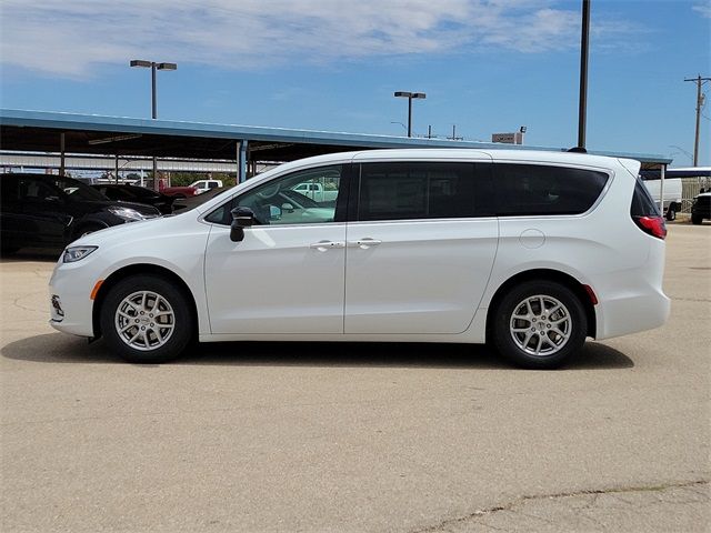 2024 Chrysler Pacifica Touring-L