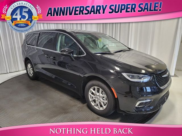 2024 Chrysler Pacifica Touring-L