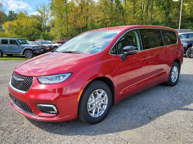 2024 Chrysler Pacifica Touring-L