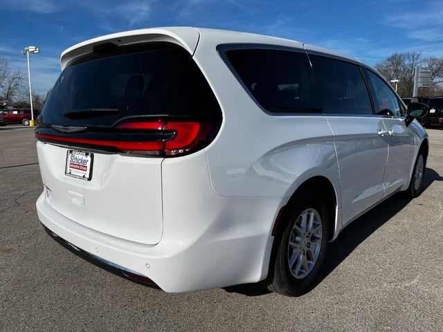 2024 Chrysler Pacifica Touring-L