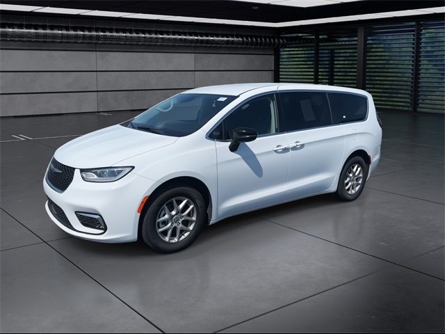 2024 Chrysler Pacifica Touring-L