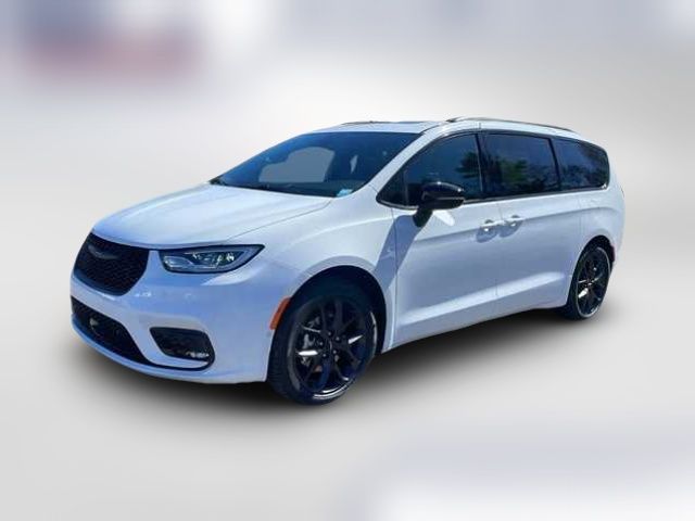 2024 Chrysler Pacifica Touring-L