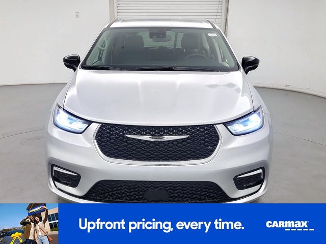 2024 Chrysler Pacifica Touring-L