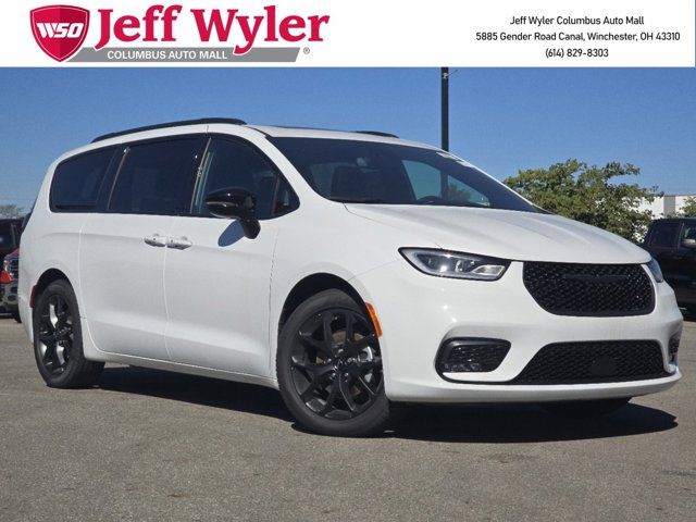 2024 Chrysler Pacifica Touring-L