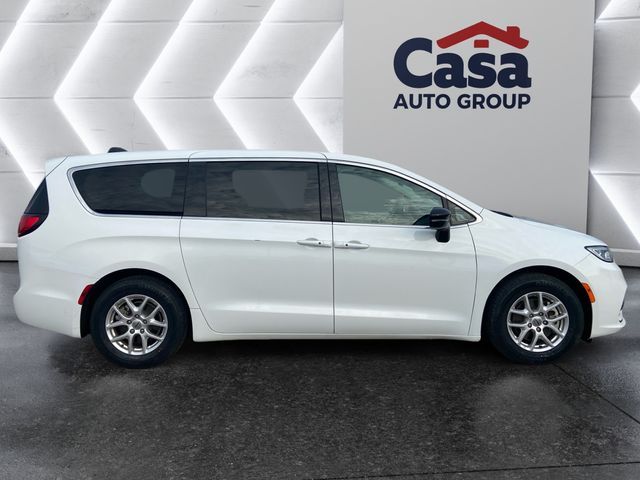 2024 Chrysler Pacifica Touring-L