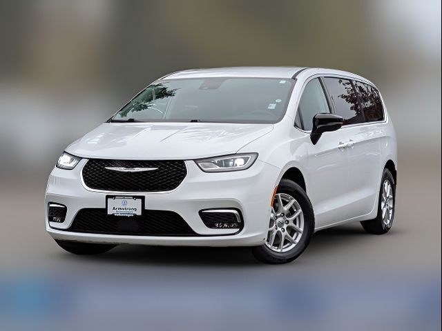 2024 Chrysler Pacifica Touring-L