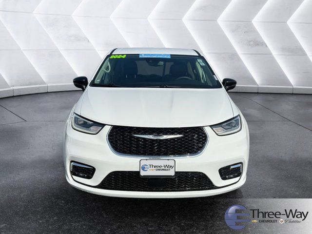 2024 Chrysler Pacifica Touring-L