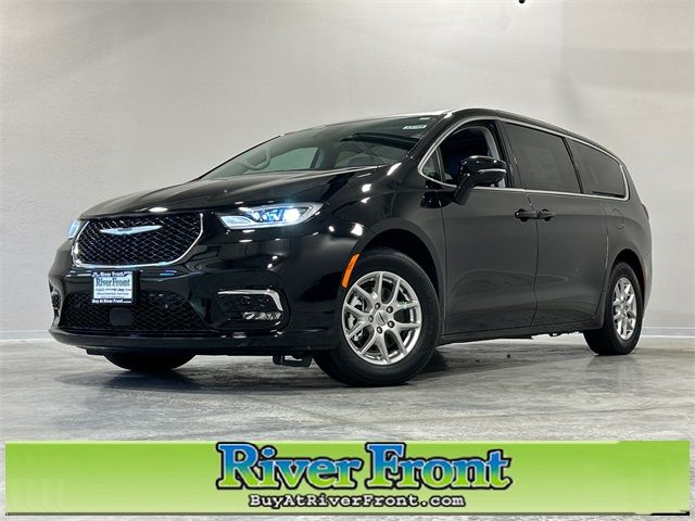 2024 Chrysler Pacifica Touring-L