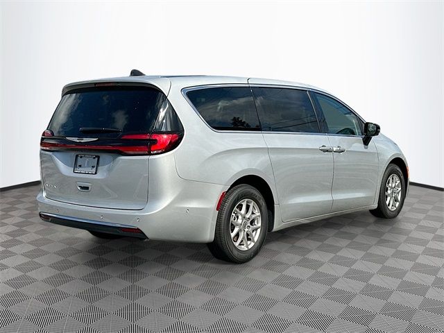 2024 Chrysler Pacifica Touring-L