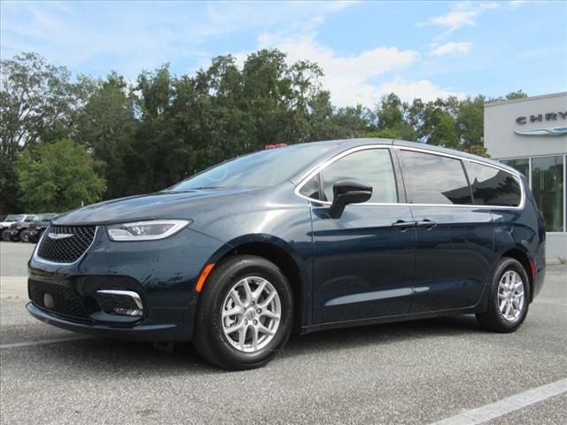 2024 Chrysler Pacifica Touring-L