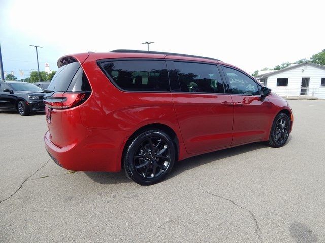 2024 Chrysler Pacifica Touring-L