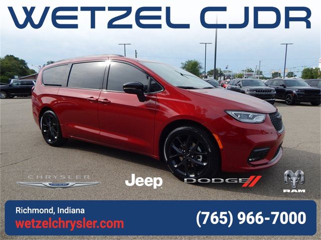 2024 Chrysler Pacifica Touring-L