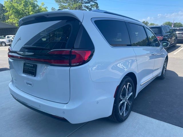 2024 Chrysler Pacifica Touring-L