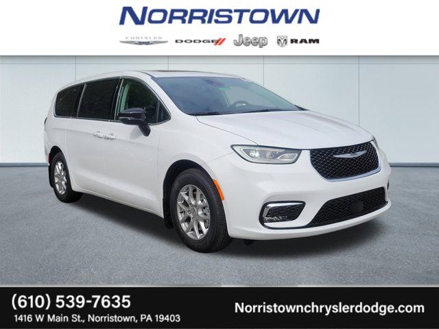 2024 Chrysler Pacifica Touring-L