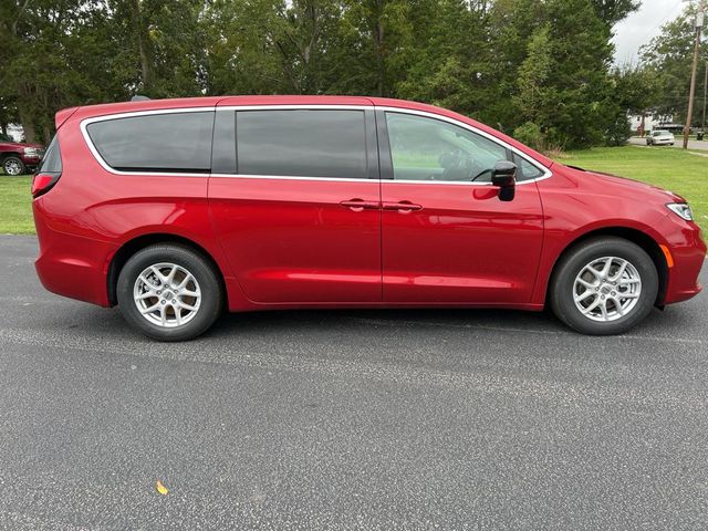 2024 Chrysler Pacifica Touring-L