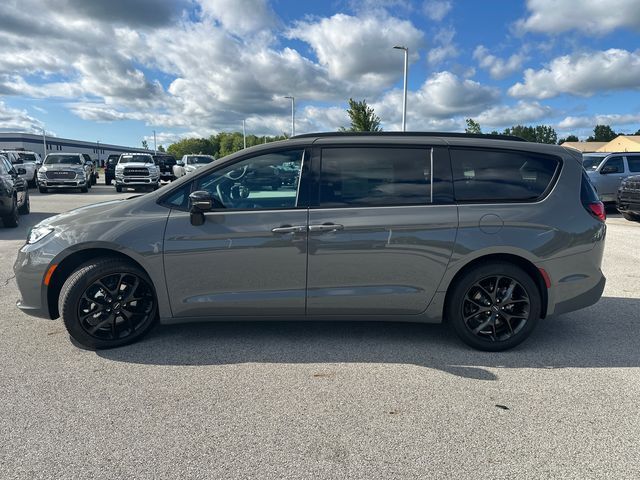 2024 Chrysler Pacifica Touring-L