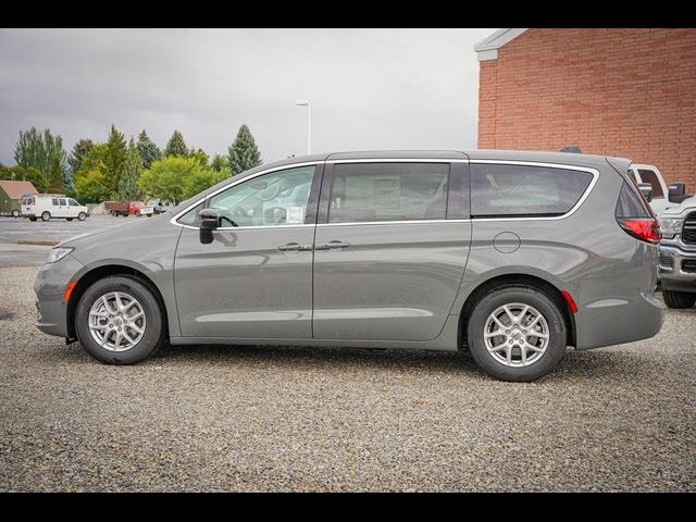 2024 Chrysler Pacifica Touring-L