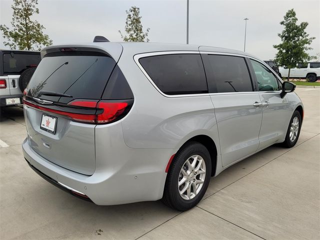 2024 Chrysler Pacifica Touring-L