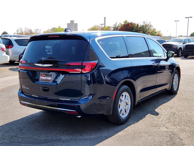 2024 Chrysler Pacifica Touring-L