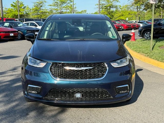 2024 Chrysler Pacifica Touring-L