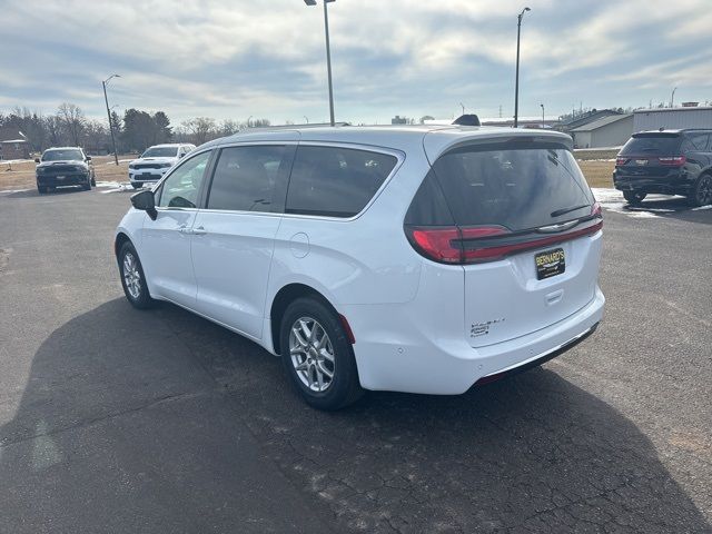 2024 Chrysler Pacifica Touring-L