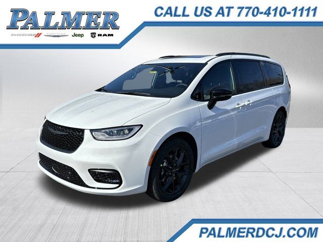 2024 Chrysler Pacifica Touring-L