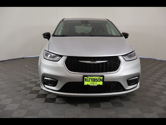 2024 Chrysler Pacifica Touring-L