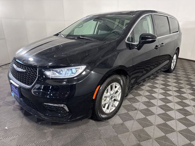 2024 Chrysler Pacifica Touring-L