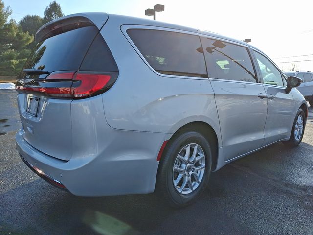 2024 Chrysler Pacifica Touring-L