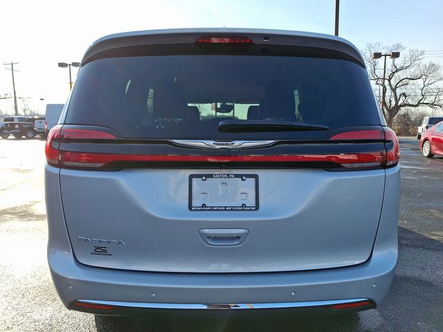 2024 Chrysler Pacifica Touring-L