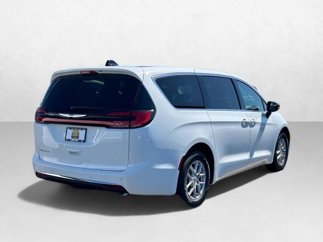 2024 Chrysler Pacifica Touring-L