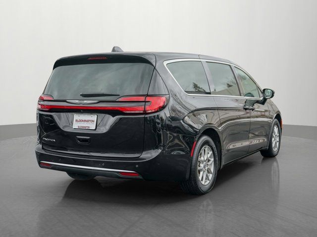 2024 Chrysler Pacifica Touring-L