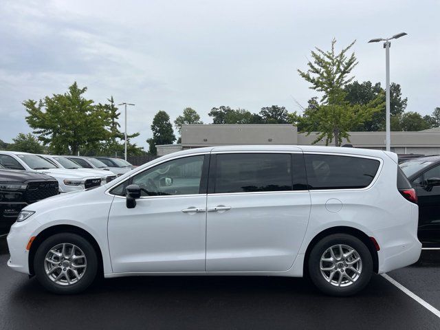 2024 Chrysler Pacifica Touring-L