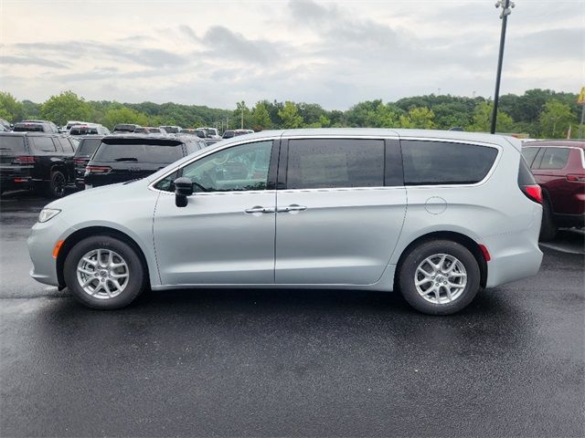 2024 Chrysler Pacifica Touring-L