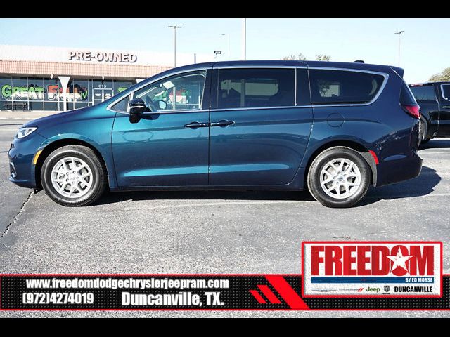 2024 Chrysler Pacifica Touring-L