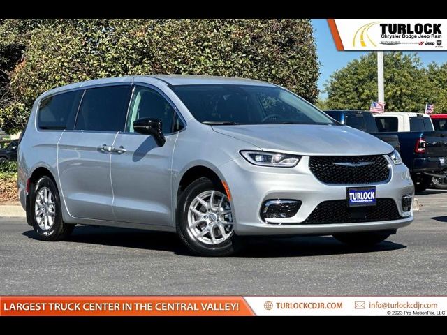 2024 Chrysler Pacifica Touring-L