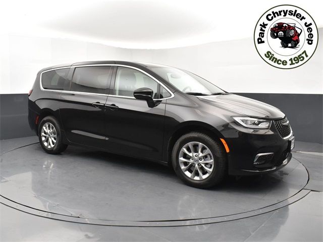 2024 Chrysler Pacifica Touring-L