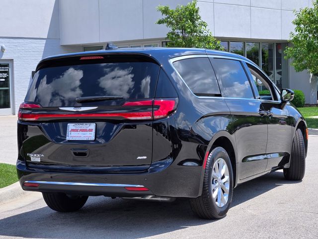 2024 Chrysler Pacifica Touring-L