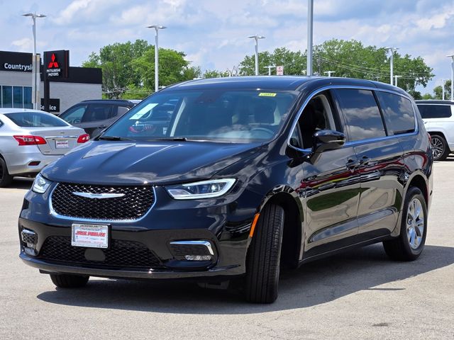 2024 Chrysler Pacifica Touring-L