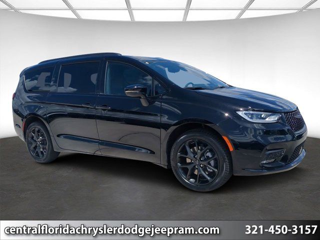 2024 Chrysler Pacifica Touring-L