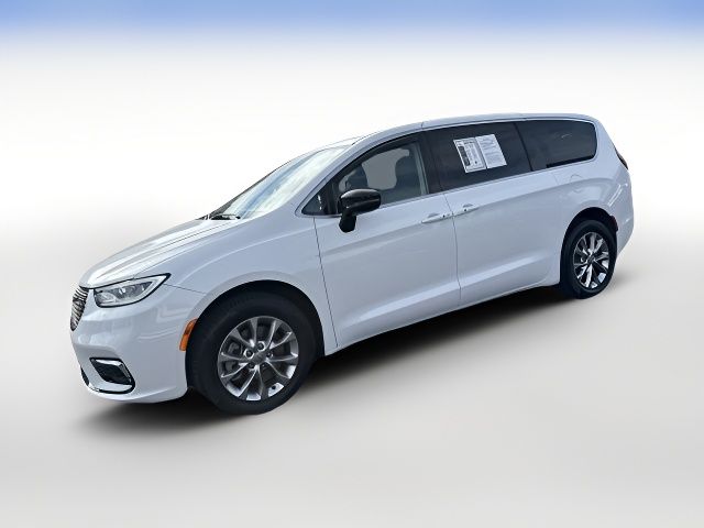 2024 Chrysler Pacifica Touring-L