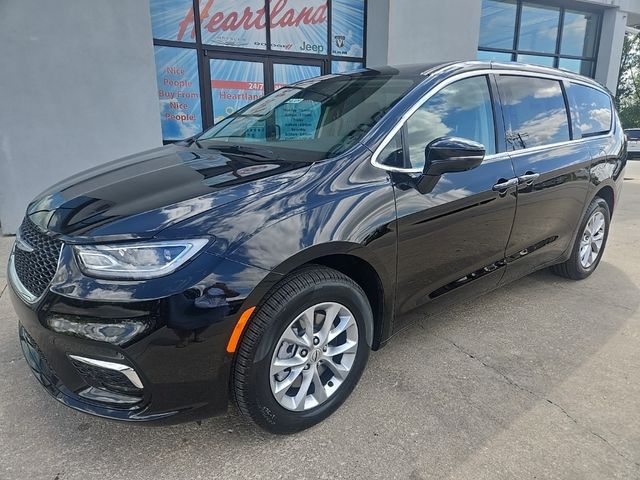 2024 Chrysler Pacifica Touring-L