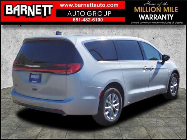 2024 Chrysler Pacifica Touring-L