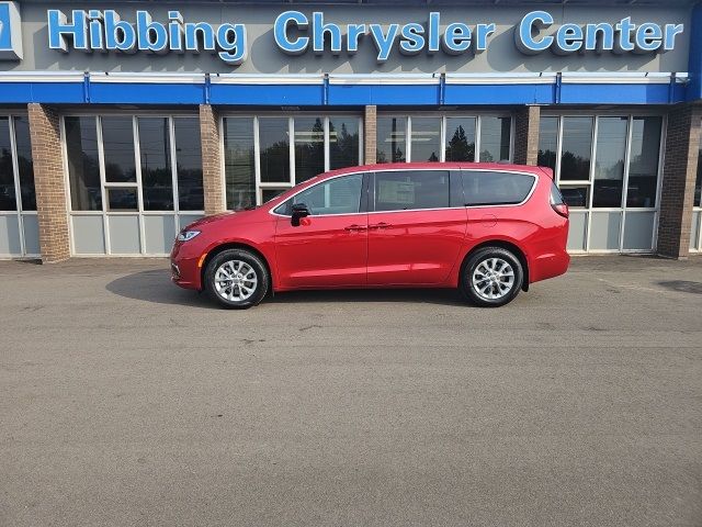 2024 Chrysler Pacifica Touring-L