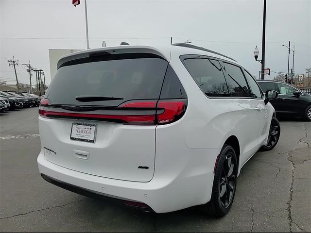 2024 Chrysler Pacifica Touring-L