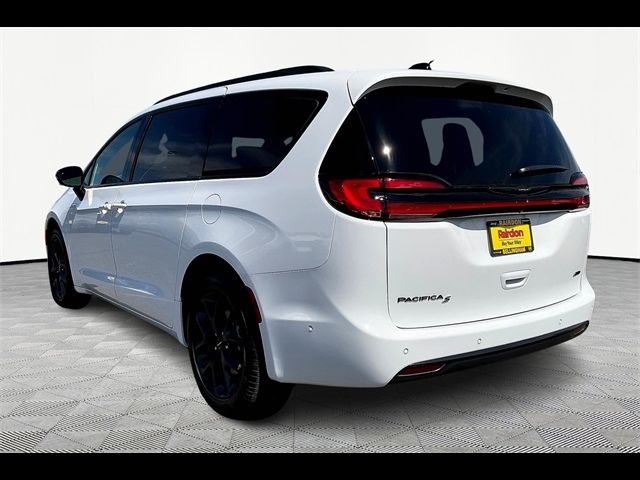 2024 Chrysler Pacifica Touring-L