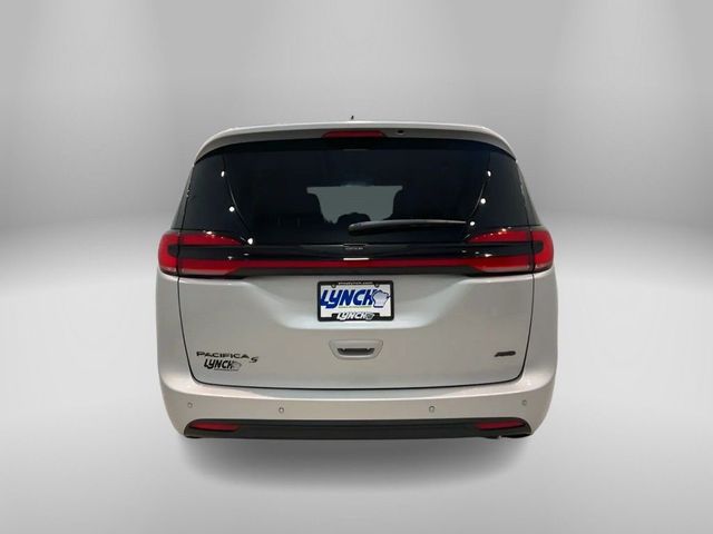 2024 Chrysler Pacifica Touring-L