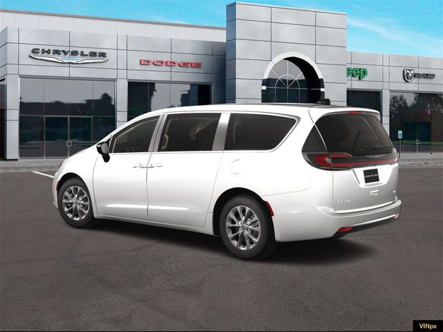 2024 Chrysler Pacifica Touring-L